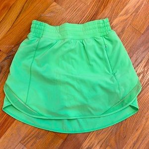 Lululemon skort- NWOT 4